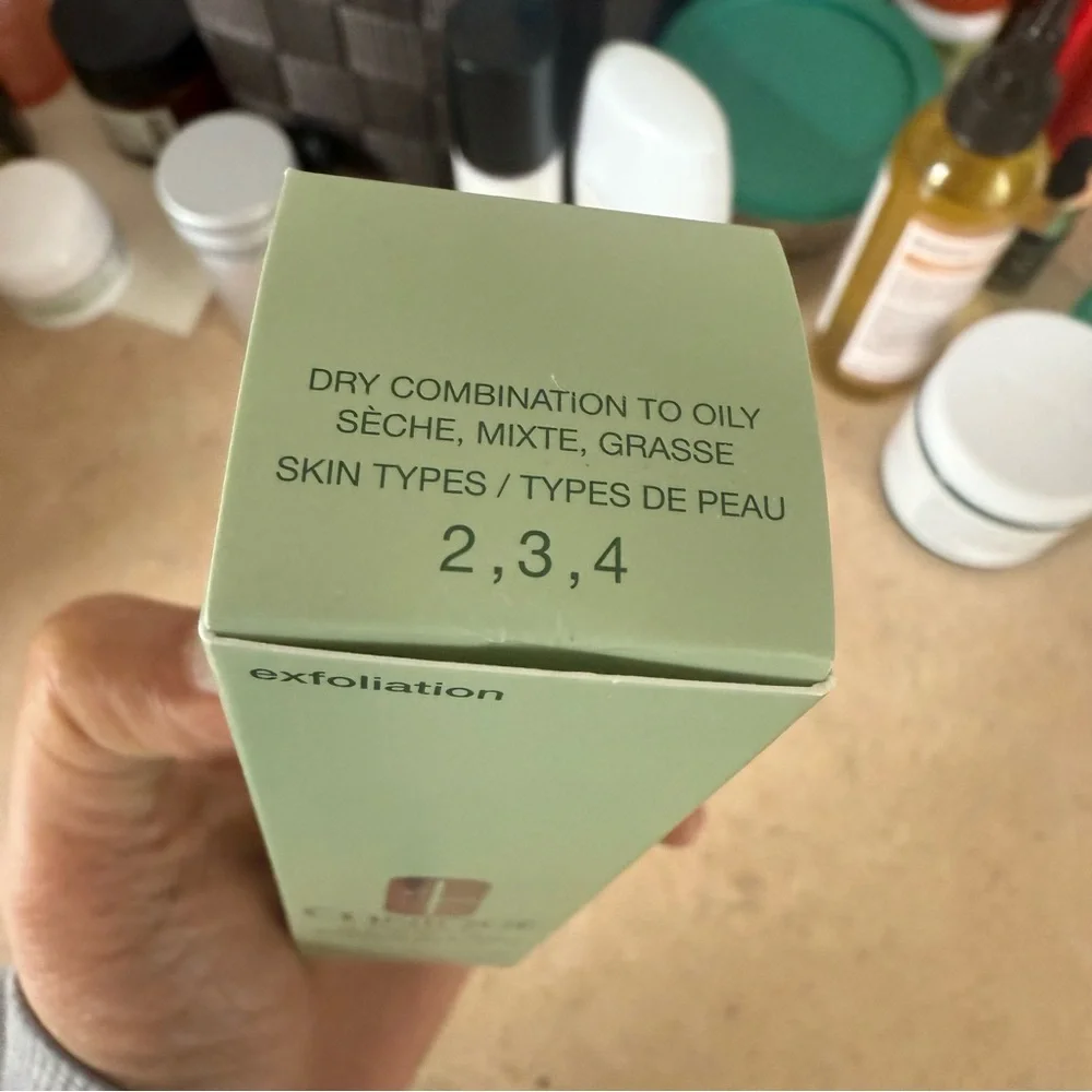 Clinique's Clarifying Do-Over Peel -NEW IN ORIGINAL PACKAGING - Picture 5 of 7